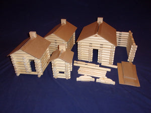 Log Cabin Building set, 250 pieces, handmade, in sturdy plastic tub